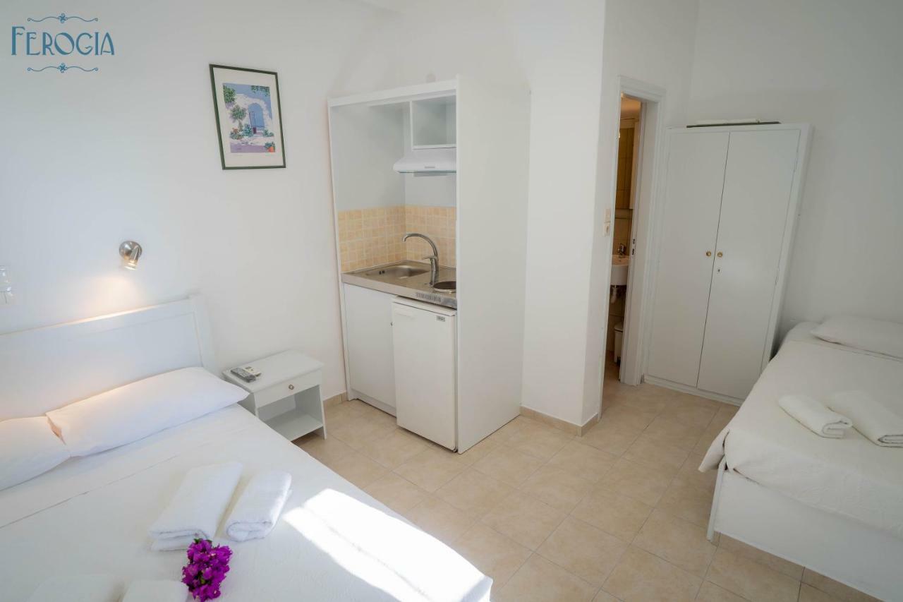 Ferogia Hotel Skyros Exterior photo